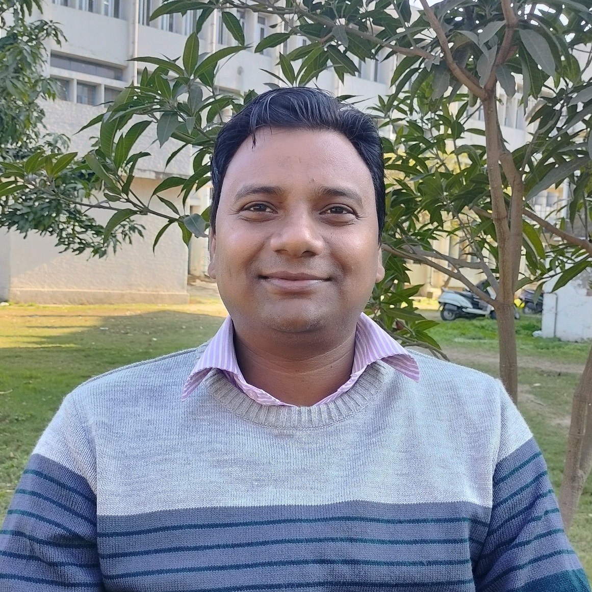 Dr. Ravi K. Ravi